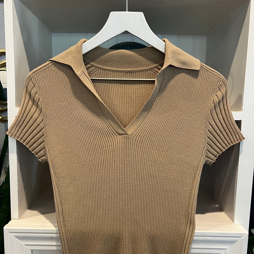 Burberry Stretchy Ribbed Knit Top (Excellent Condition) - Picture 7 of 16